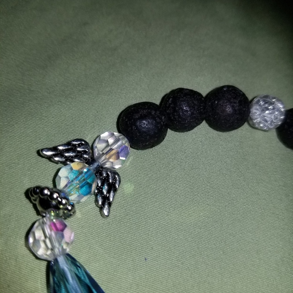 Essential oil lava bracelet - Picture 4 of 4